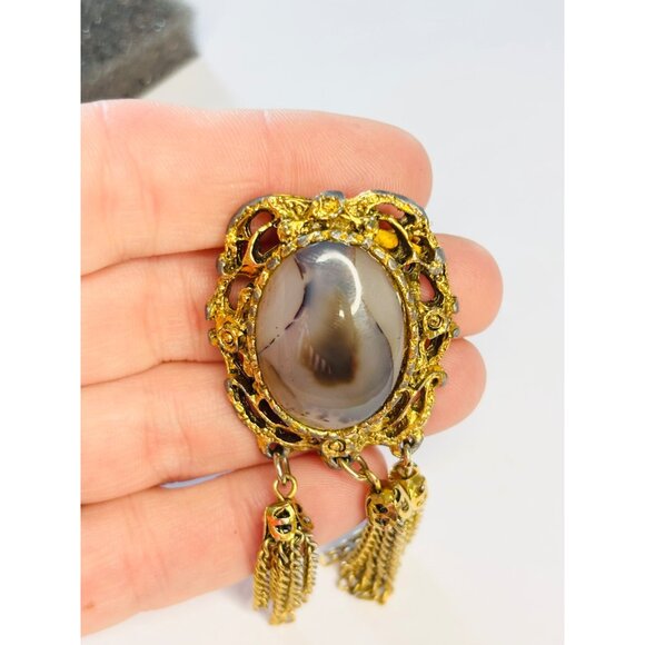 Vintage Gold Filigree Brooch With Agate-Style Stone & Dangling Chains Ornate Des - Picture 3 of 7